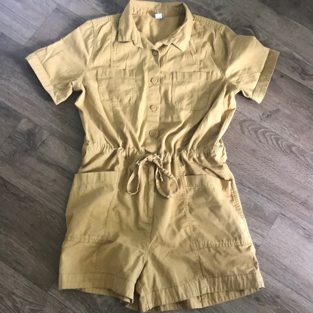 Old Navy | golden yellow denim utilitarian coverall shorts romper. Size L